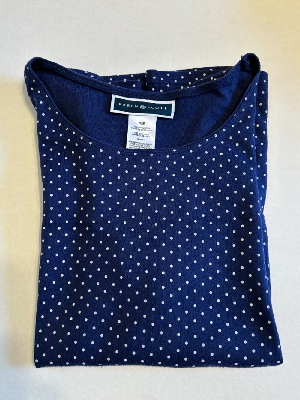 Karen Scott navy blue t-shirt with white polka dot pattern-Size Medium
